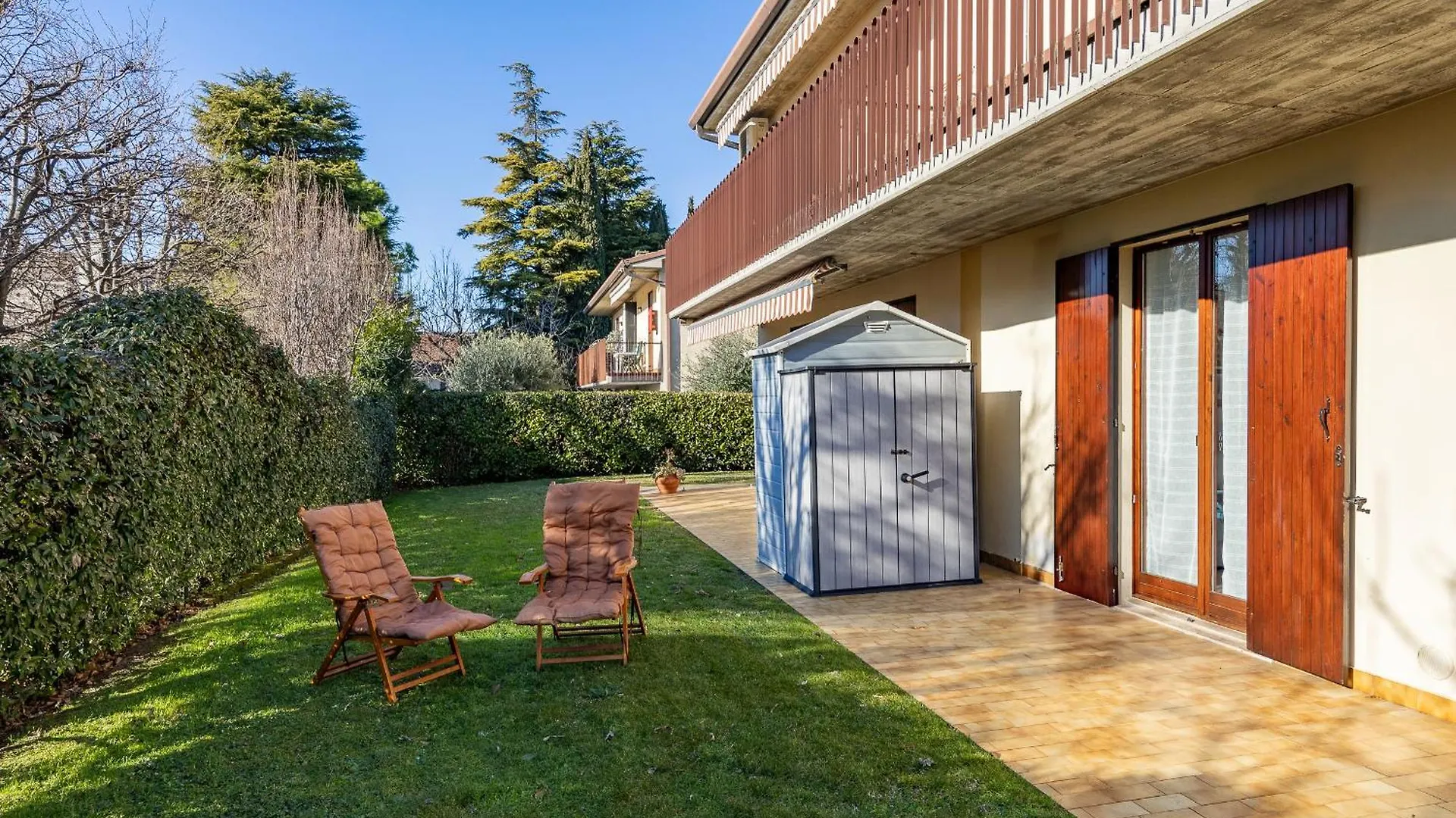 Garda Lake Retreat In Lazise Italy