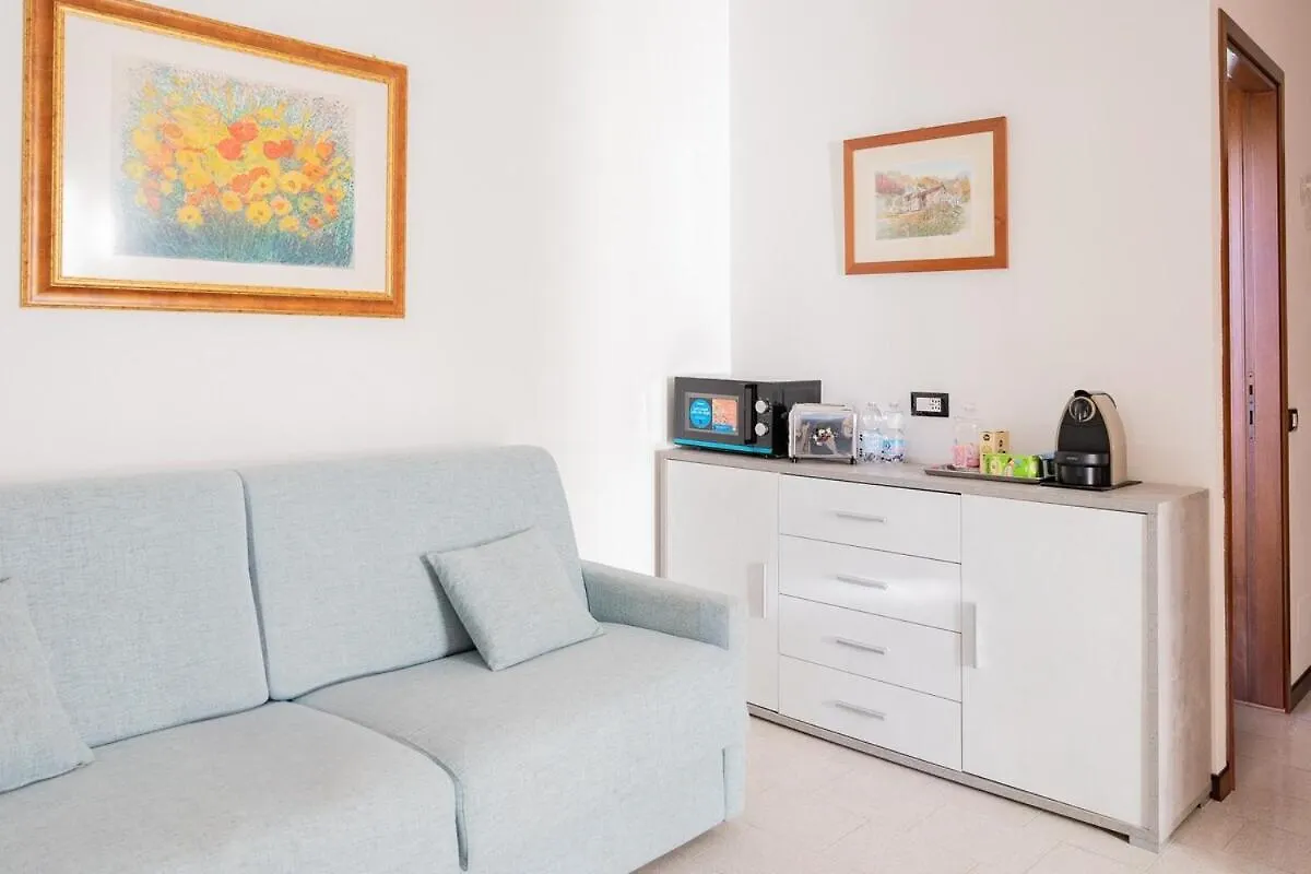 Garda Lake Retreat In Lazise Apartment