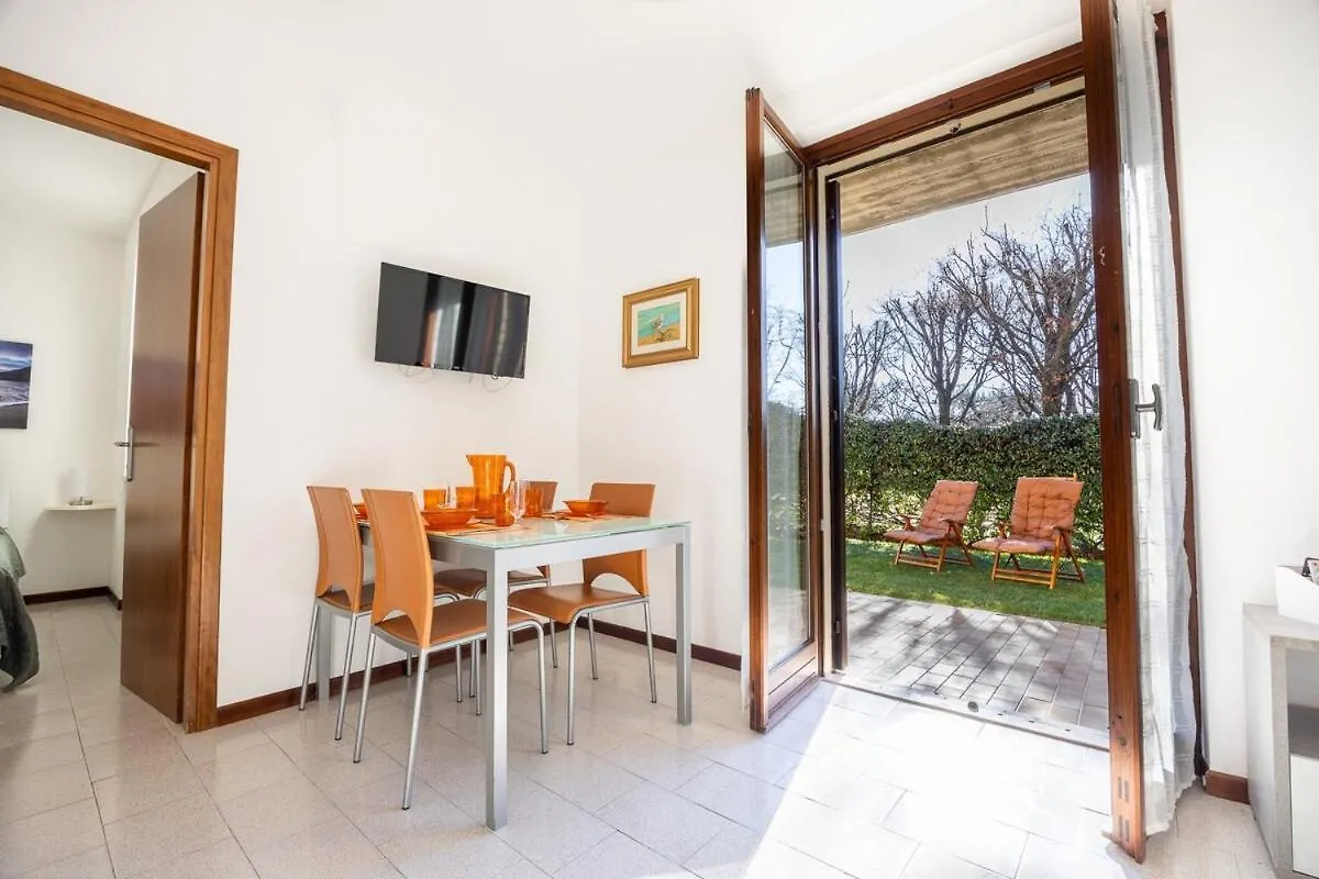 Apartment Garda Lake Retreat In Lazise Italy