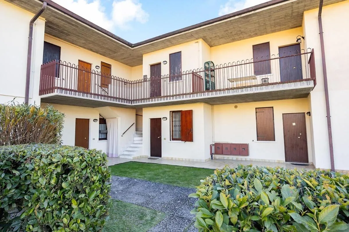 Apartment Garda Lake Retreat In Lazise