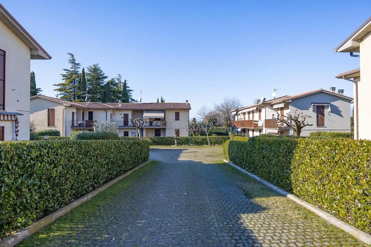 Garda Lake Retreat In Lazise Apartment